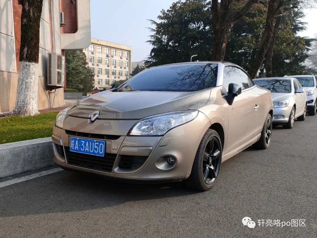 梅甘娜cc敞篷车天窗怎么开关,雷诺梅甘娜敞篷1.6