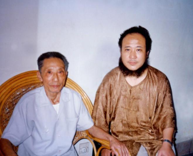 ​53岁画家娶21岁非洲美女，婚礼花费4000万，7年后为何剃度出家？