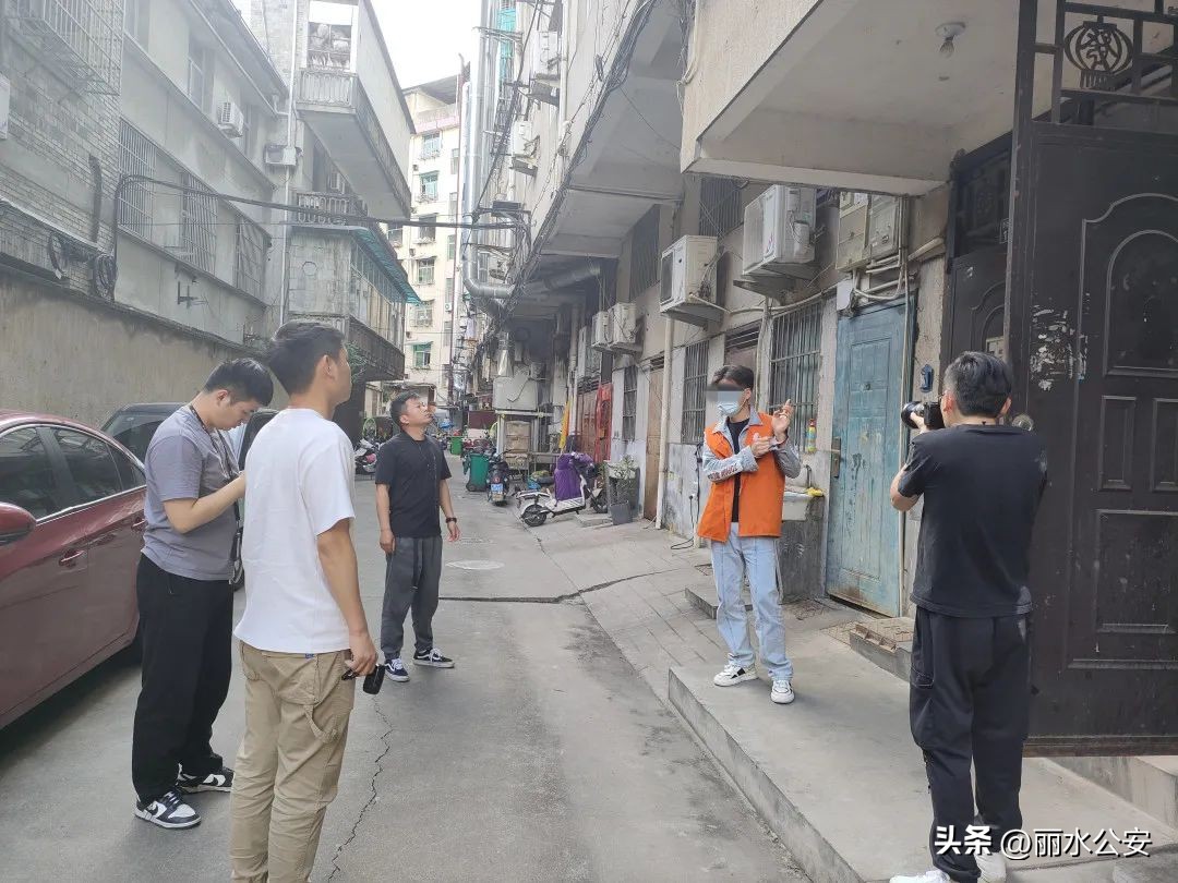 门锁完好无损家里被盗,家中被盗门锁无损