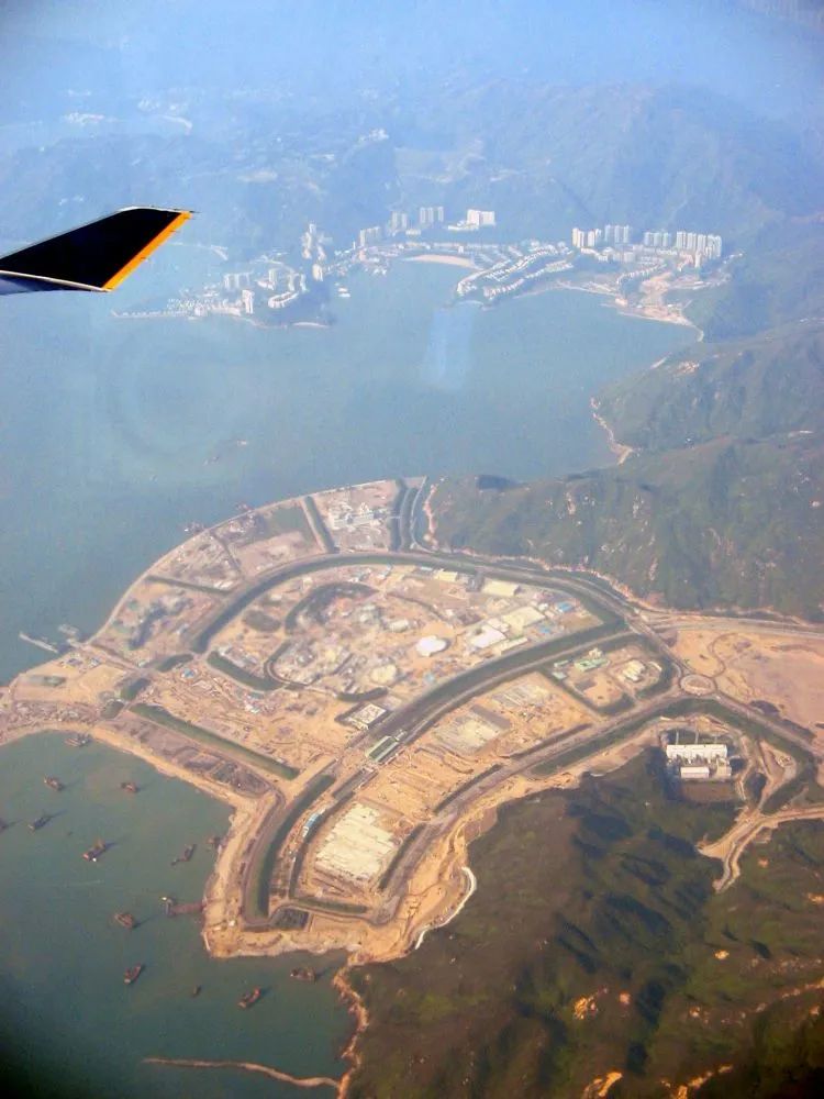 棣欐腐杩＋灏肩牬涓嶇牬,杩炵画瑙佺孩