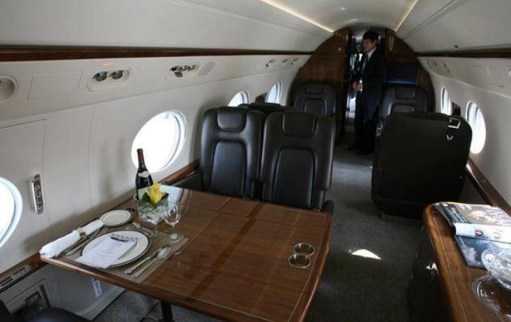 刘强东的私人飞机是自己钱买的吗,刘强东顶级飞机