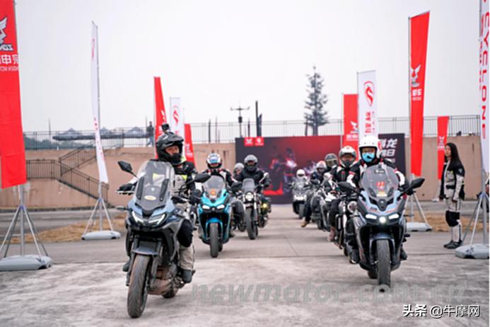 宗申1000型四缸三轮车试驾视频,宗申试驾