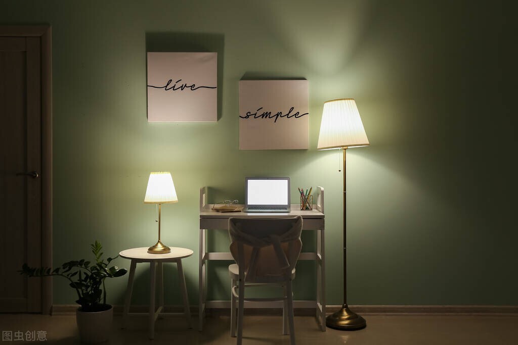 故事：被朋友带去参与一场捉迷藏游戏，谁知却陷入了生与死的抉择