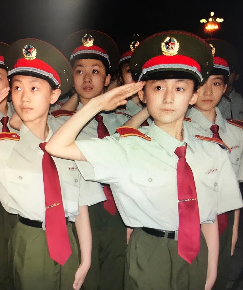 李诞与黑尾酱离婚原因,李诞黑尾酱离婚的真正原因