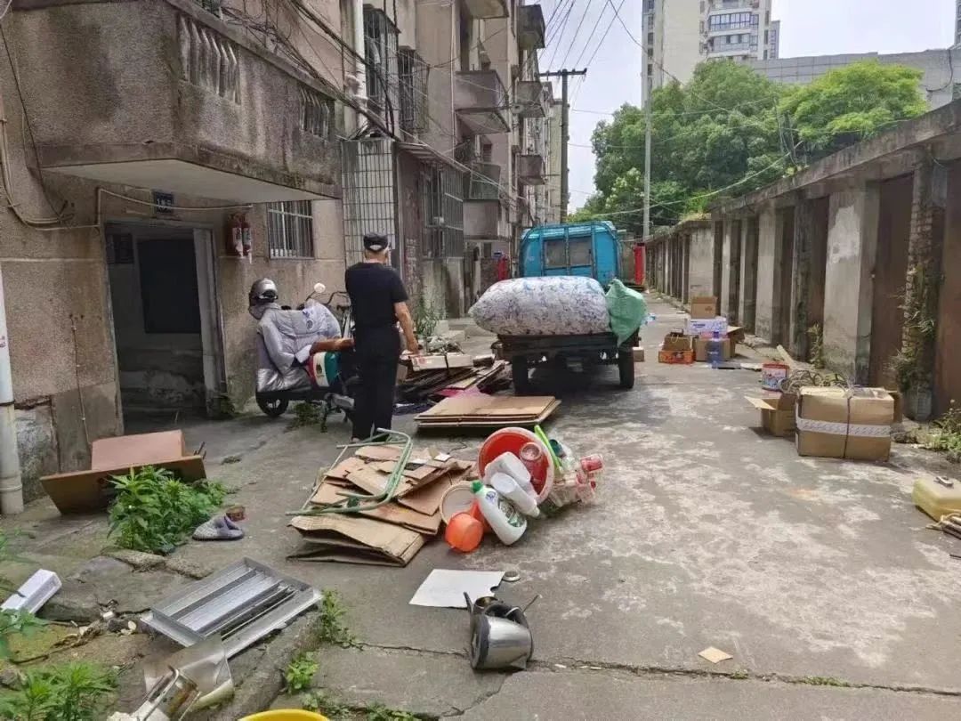 平湖的房子为什么两年内不能出售,平湖市乡镇老房子出售