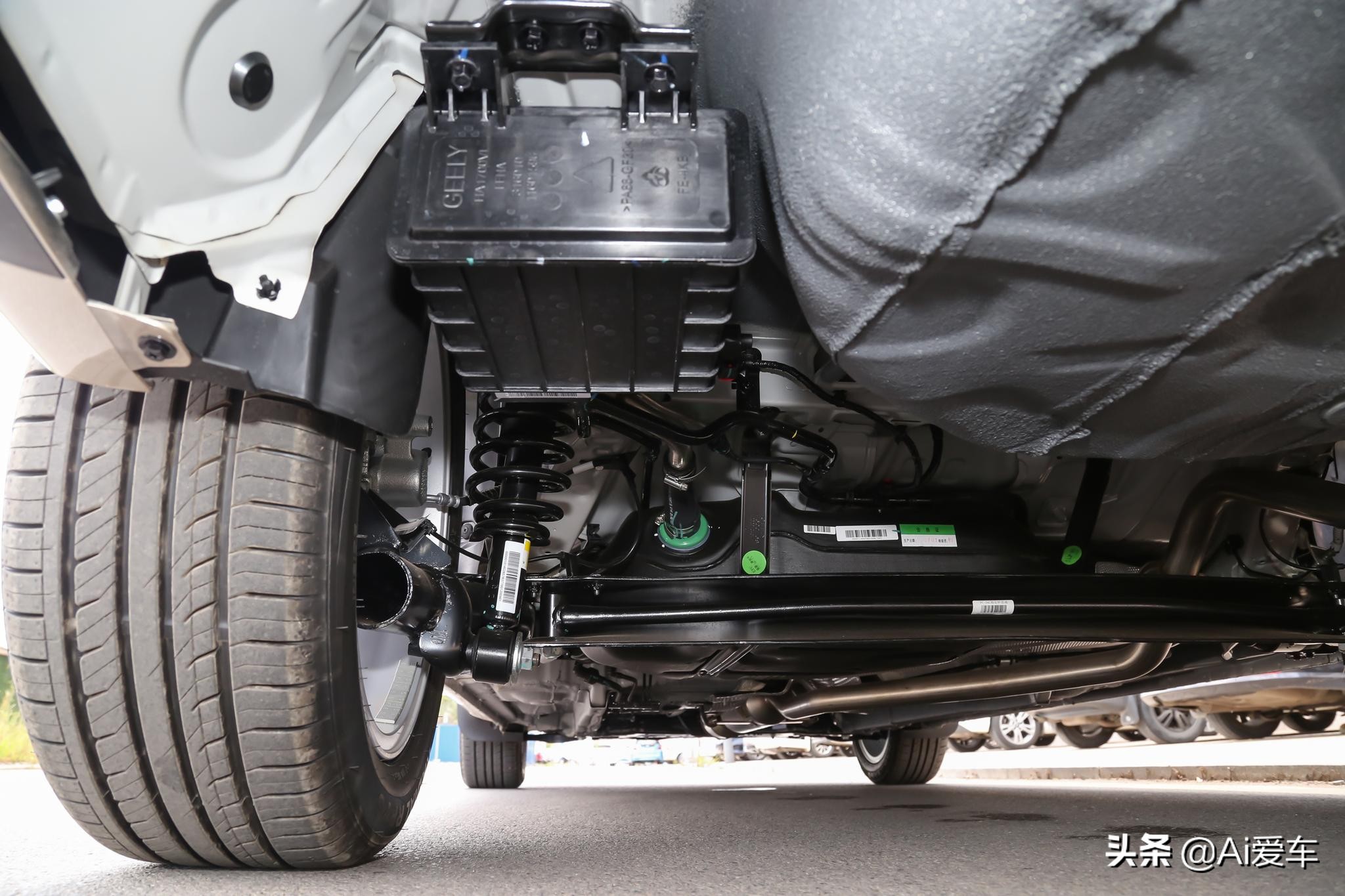 吉利黑标全新远景自动挡轿车测评,老百姓买得起的好车吉利全新远景