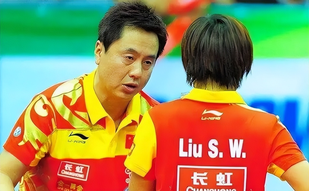 女乒郭跃为何被开除,女乒教练施之皓