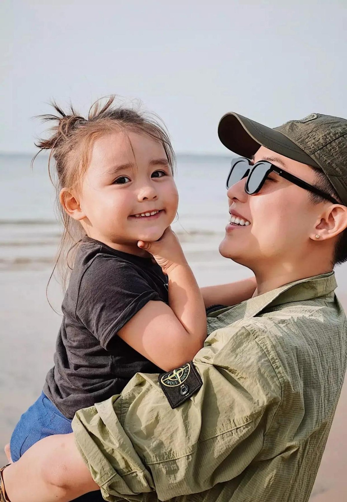 女老板花50万做试管婴儿,29岁单身女老板海外花50万买金子