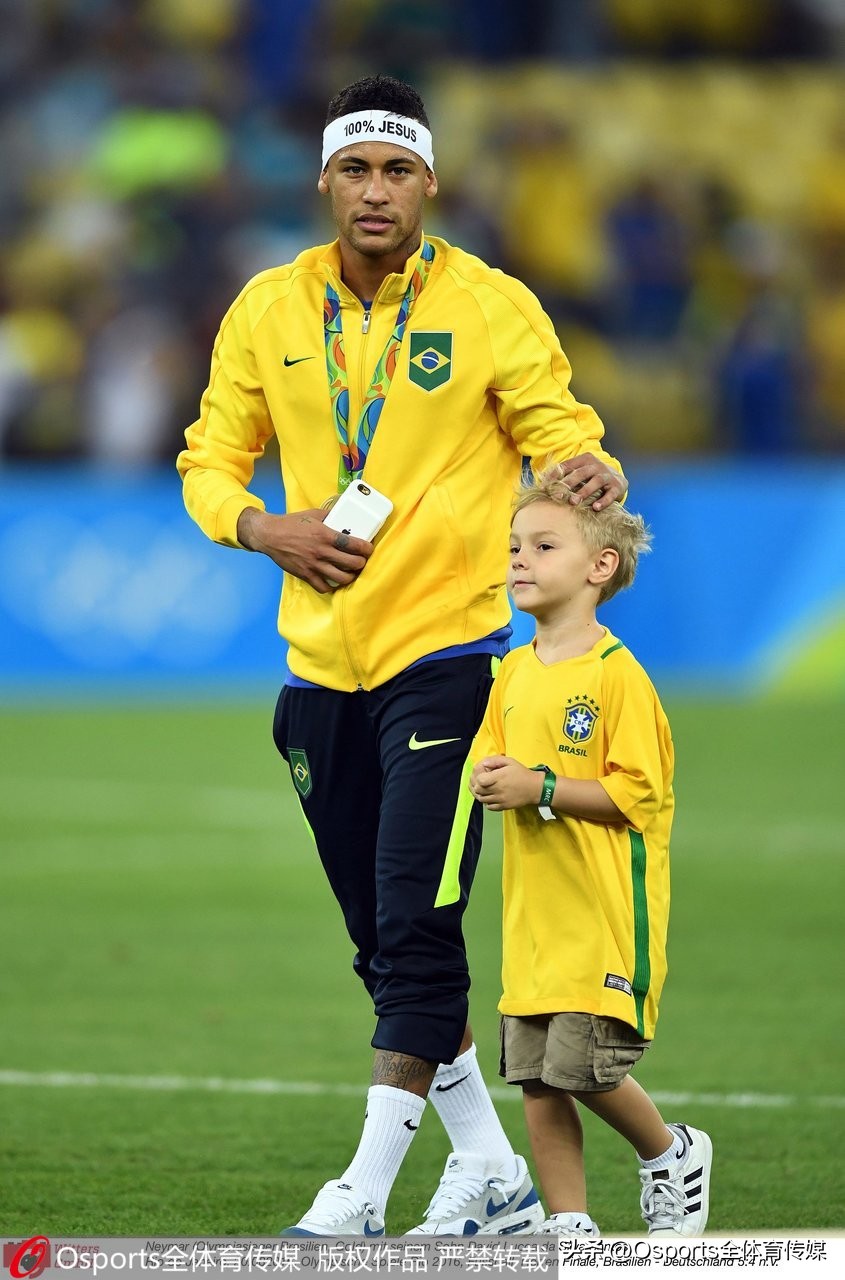 足球的魅力盘点足坛的可爱萌娃,盘点六一儿童节萌娃表演搞笑视频