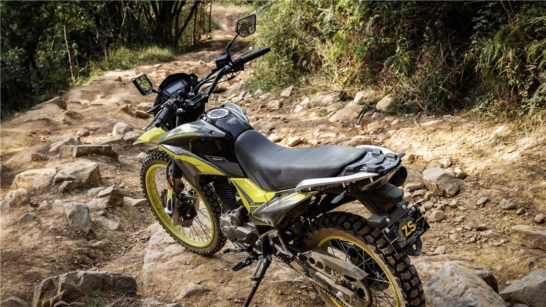 能上路的250cc摩托跑车,能跑250迈左右的摩托车