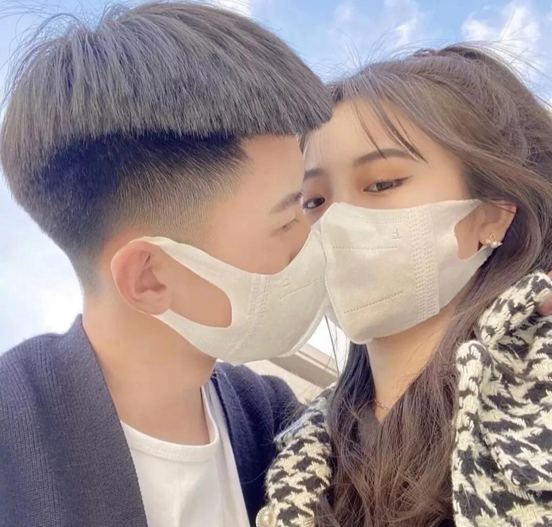 520创意文案图片,520浪漫文案黄金珠宝店