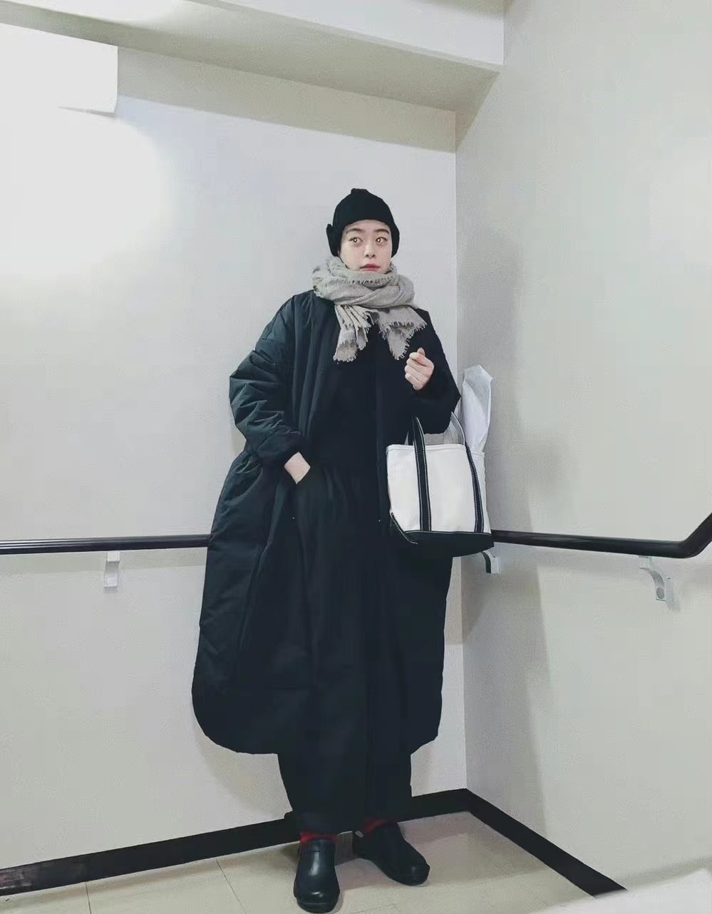 怎么样搭围巾显脸小,薄围巾怎么系显脸小