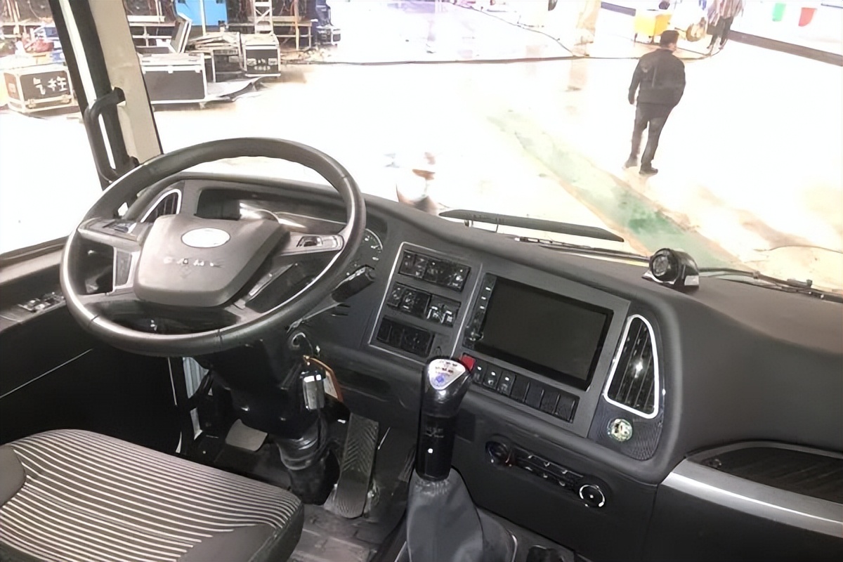 姹夐┈绉戞妧棣栧彂h7em7涓ゆ鏂拌溅,姹夐┈閲嶅崱h7