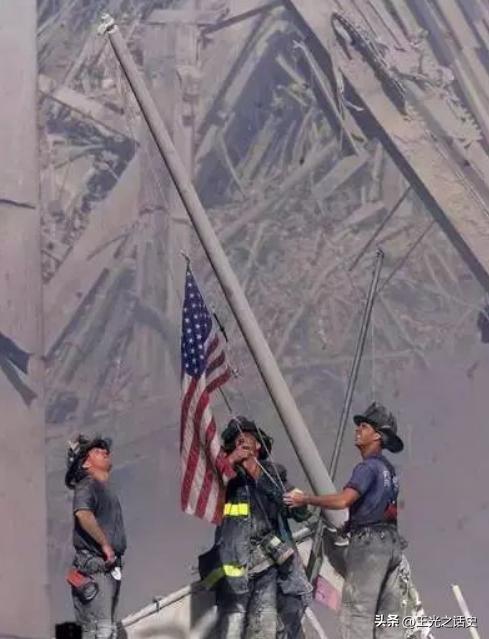 我不为911哭泣，因为我不是美国人；我也不会嘲笑911，因为我是人