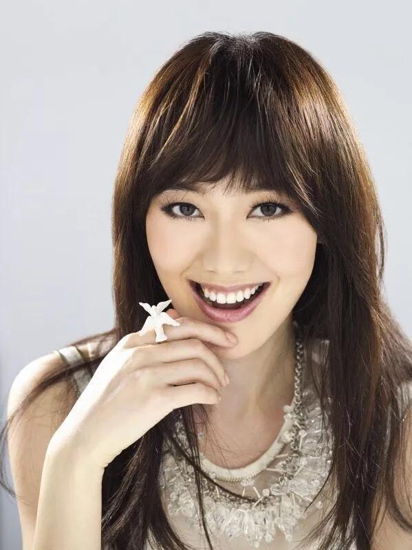 王冠惊艳迷人照片,王冠唯美图片