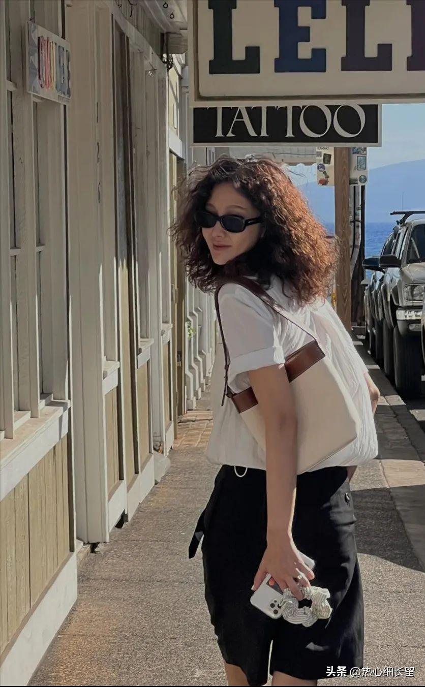 t恤加上立体感强的衬衫气场全开,女式短袖t恤衬衫