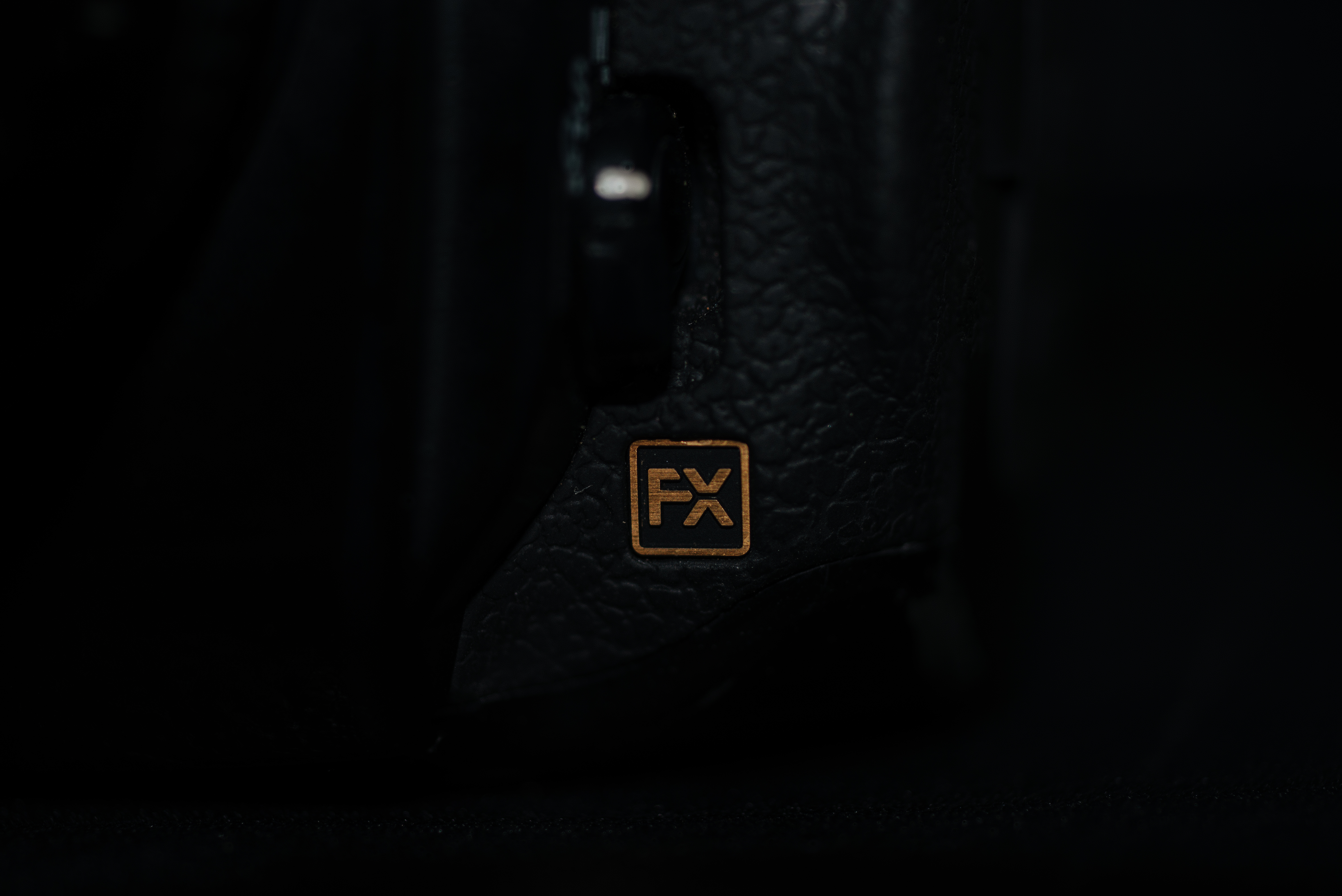 尼康全画幅微单为什么落后于佳能,尼康最新全画幅单反机型