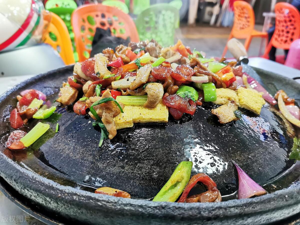 贵州攻略旅游必备,贵州美食旅游线路攻略推荐