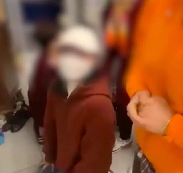 孩子砸伤别人怎么教育,孩子用铅笔戳伤别人该怎么教育