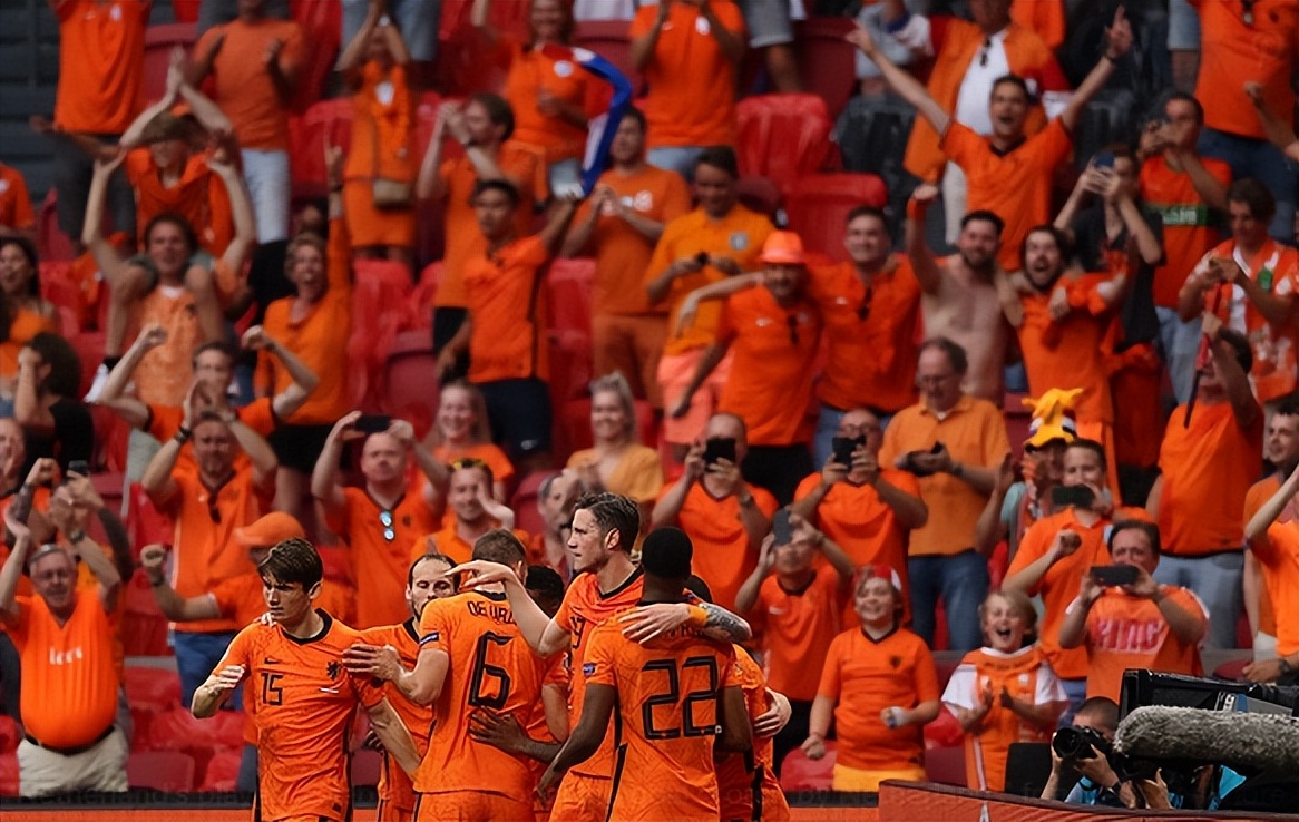 世界杯A组预测：东道主垫底出局！橙衣军团、非洲雄狮携手出线