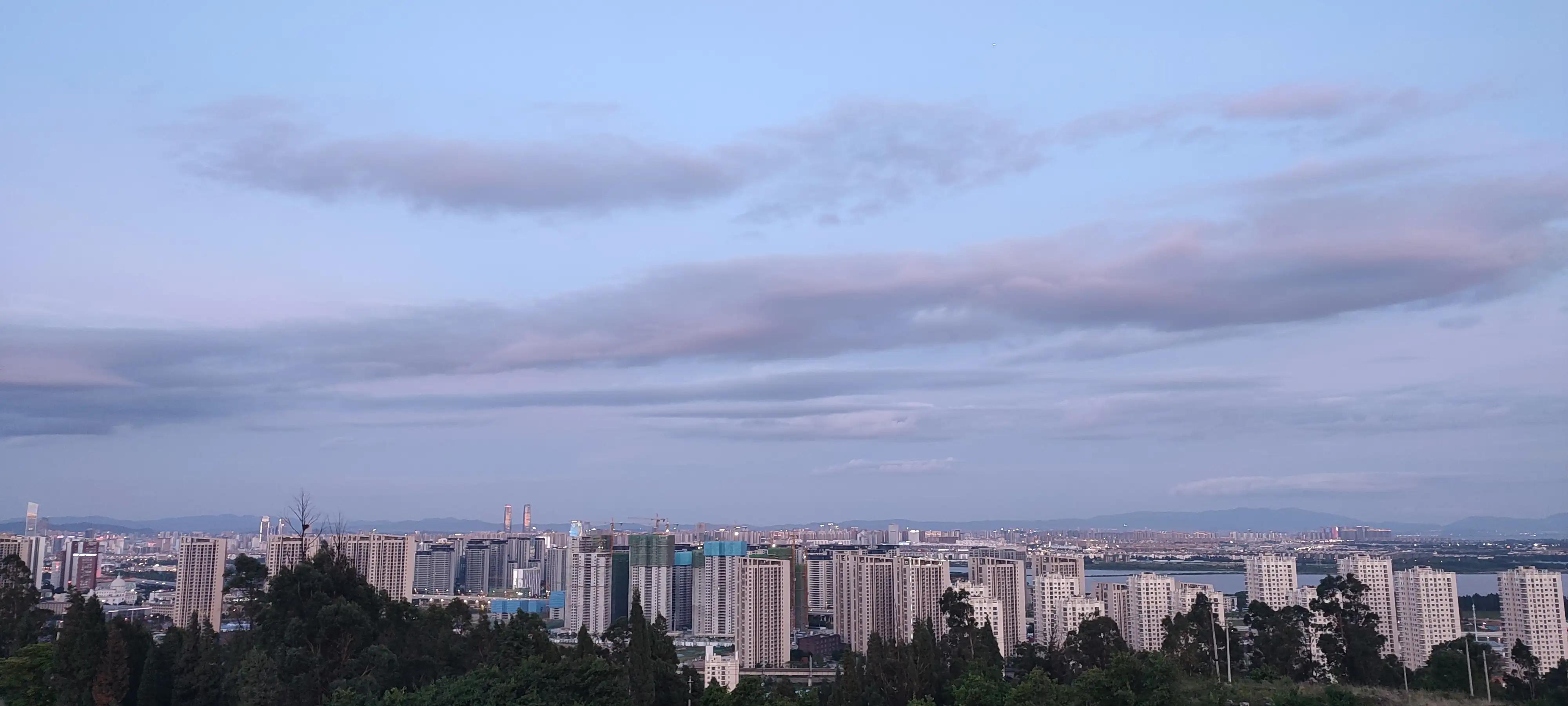 昆明必须去的商场,昆明老街附近有大型购物中心吗