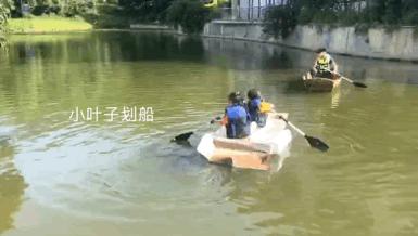 妈妈和女儿的心灵对话,妈妈在学校和儿子做家务对话