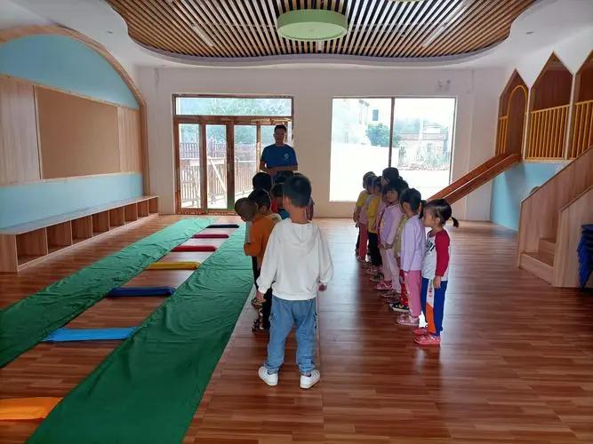 六岁女童被特招成军官,六岁女孩被破格招入部队