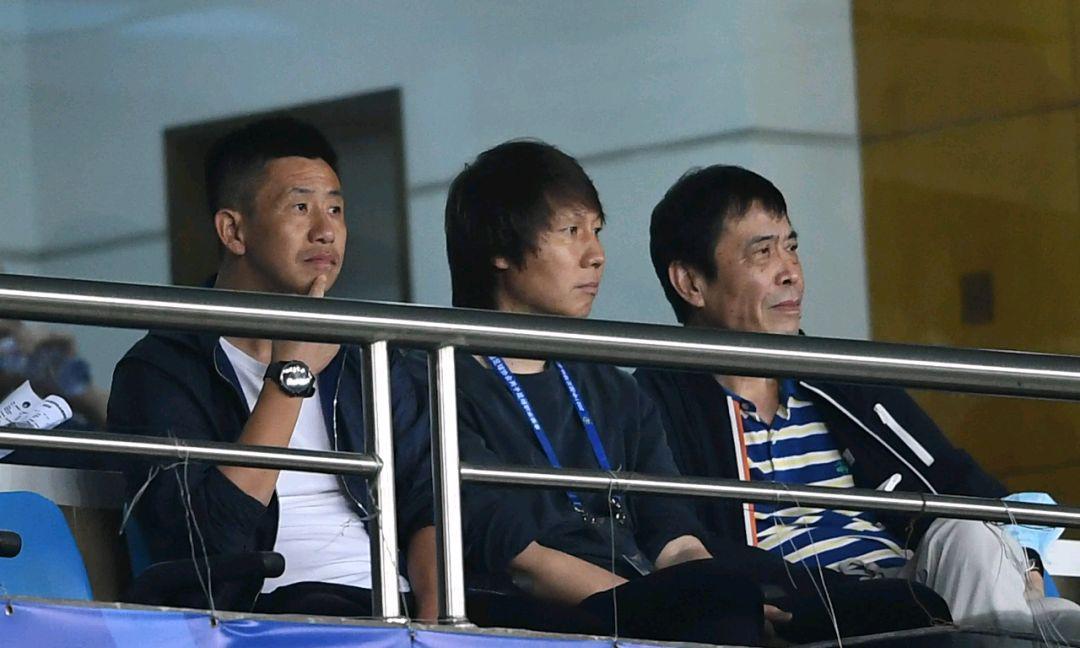 日本足球队员吃红薯干补充能量,日本足球员吃红薯干