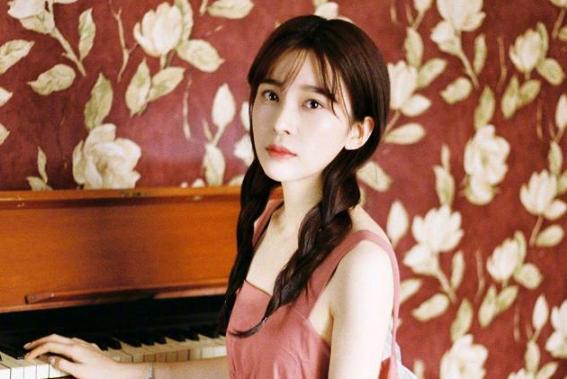 赵樱子红毯假摔视频,赵韩樱子首次回应红毯假摔