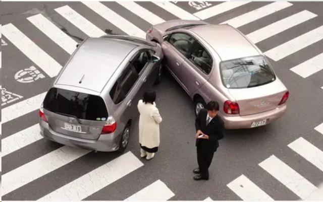 三者责任险不能赔自己吗,三者险不能买50万了吗