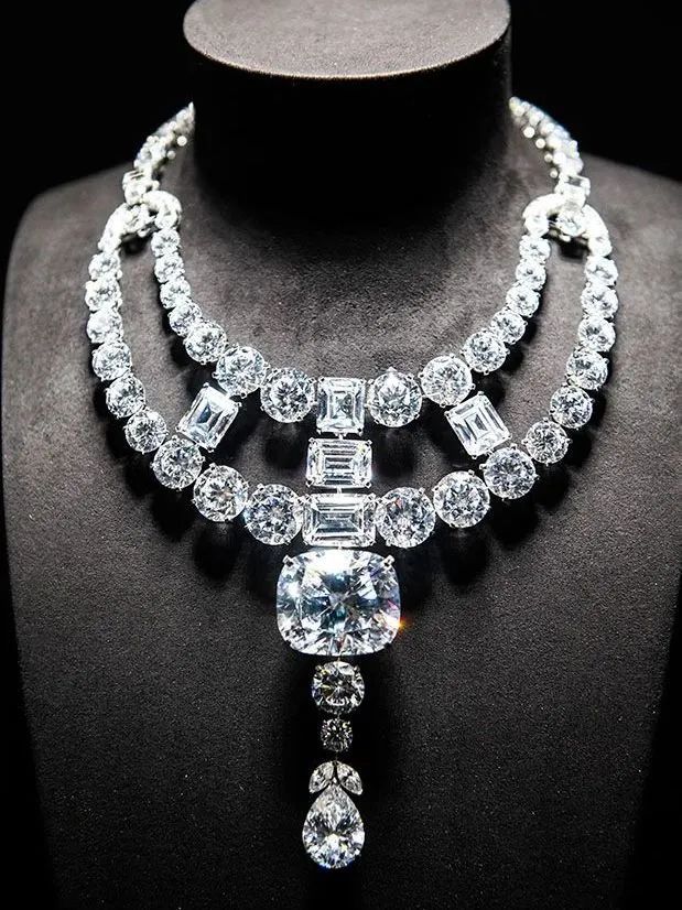 鐢靛奖閲岀殑缁忓吀鐝犲疂,缁忓吀鐢靛奖涓殑缁忓吀鐝犲疂