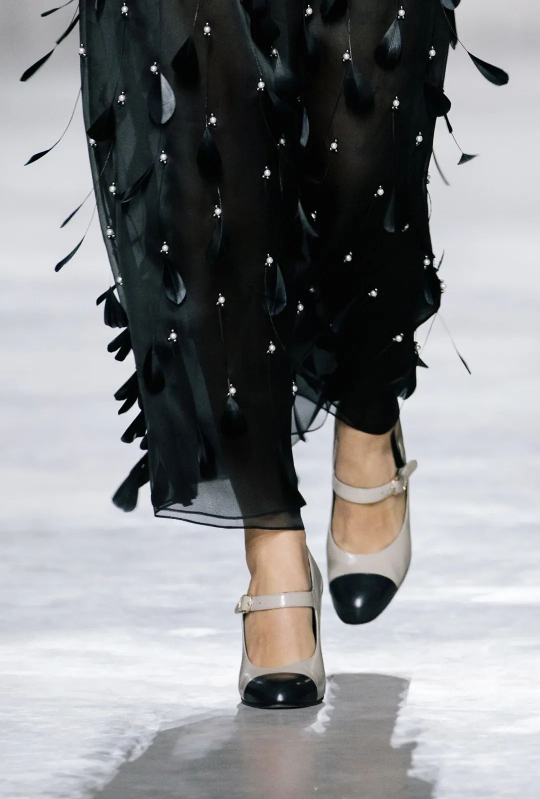 香奈儿2017早秋手工坊,香奈儿高级手工坊发布会视频