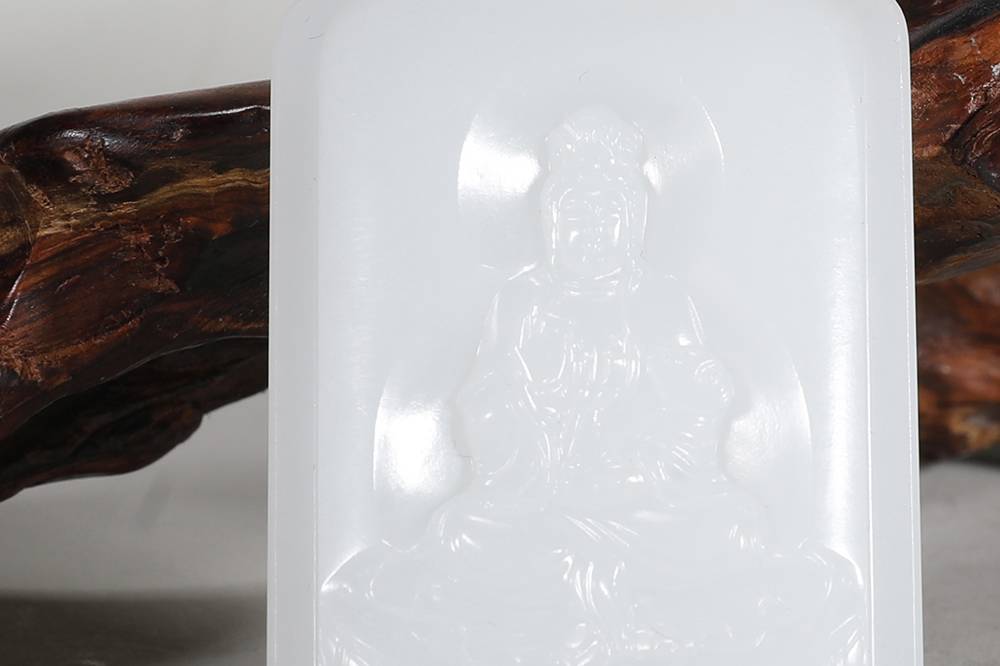 苏然玉雕的作品值得收藏么,王平和苏然哪个玉雕大师名气更大