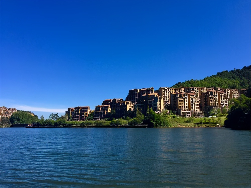 夏天去哪里游凉都六盘水,贵州六盘水哪个地方最凉快