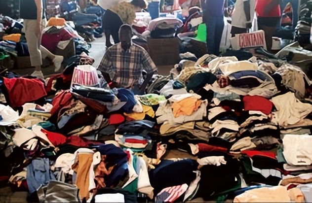 中国旧衣服被非洲人哄抢，一天能卖20万！女式内衣最受欢迎？