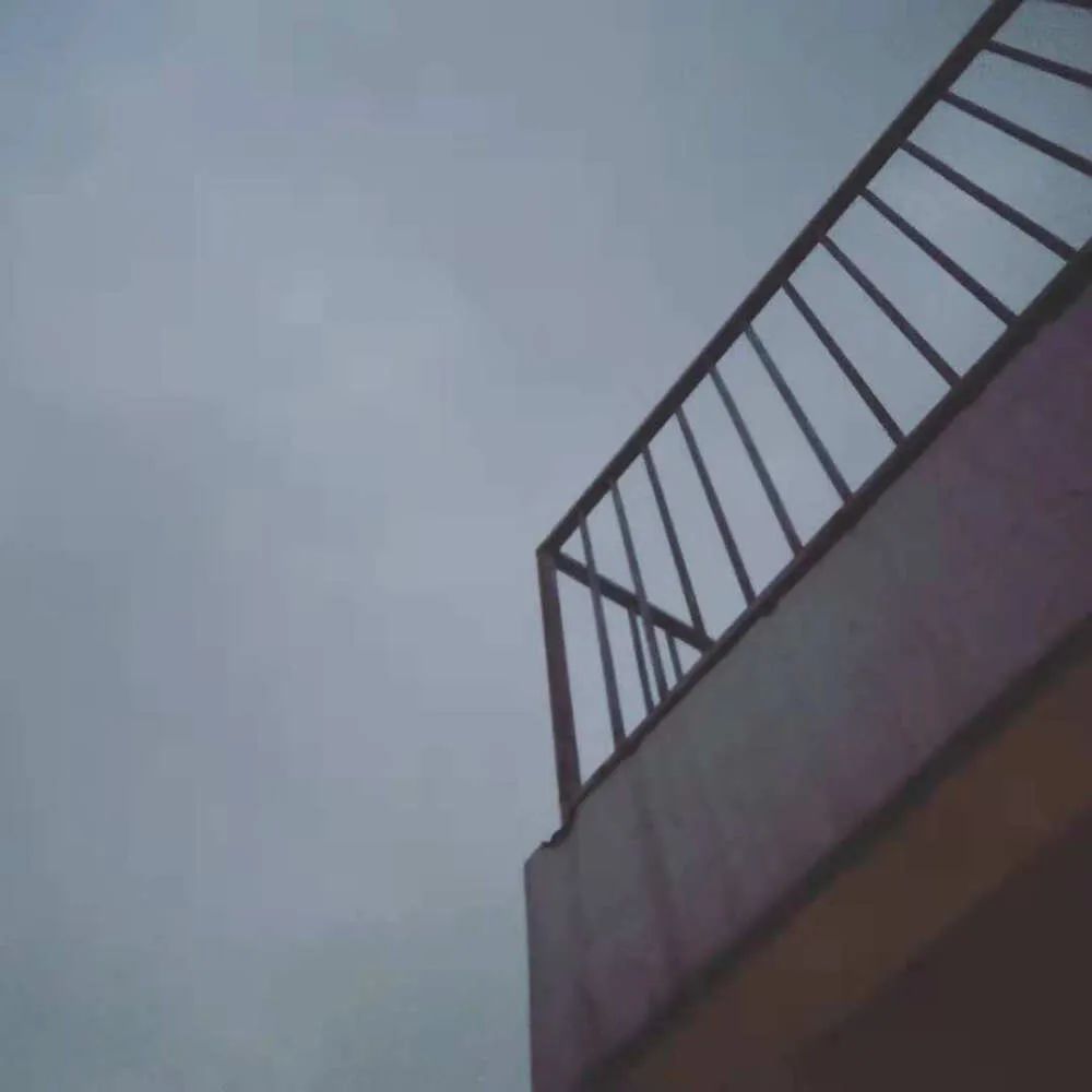 朋友圈文案短句干净暖心,朋友圈文案短句自拍