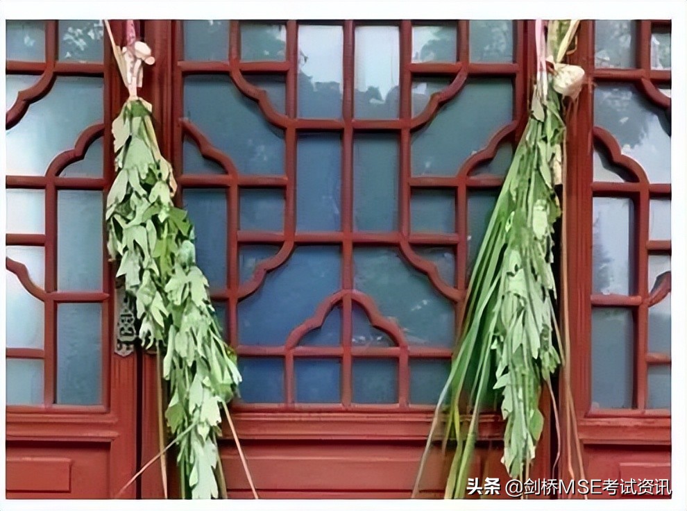 小学六年级关于端午节的英语作文,端午节是中国的传统节日的英语