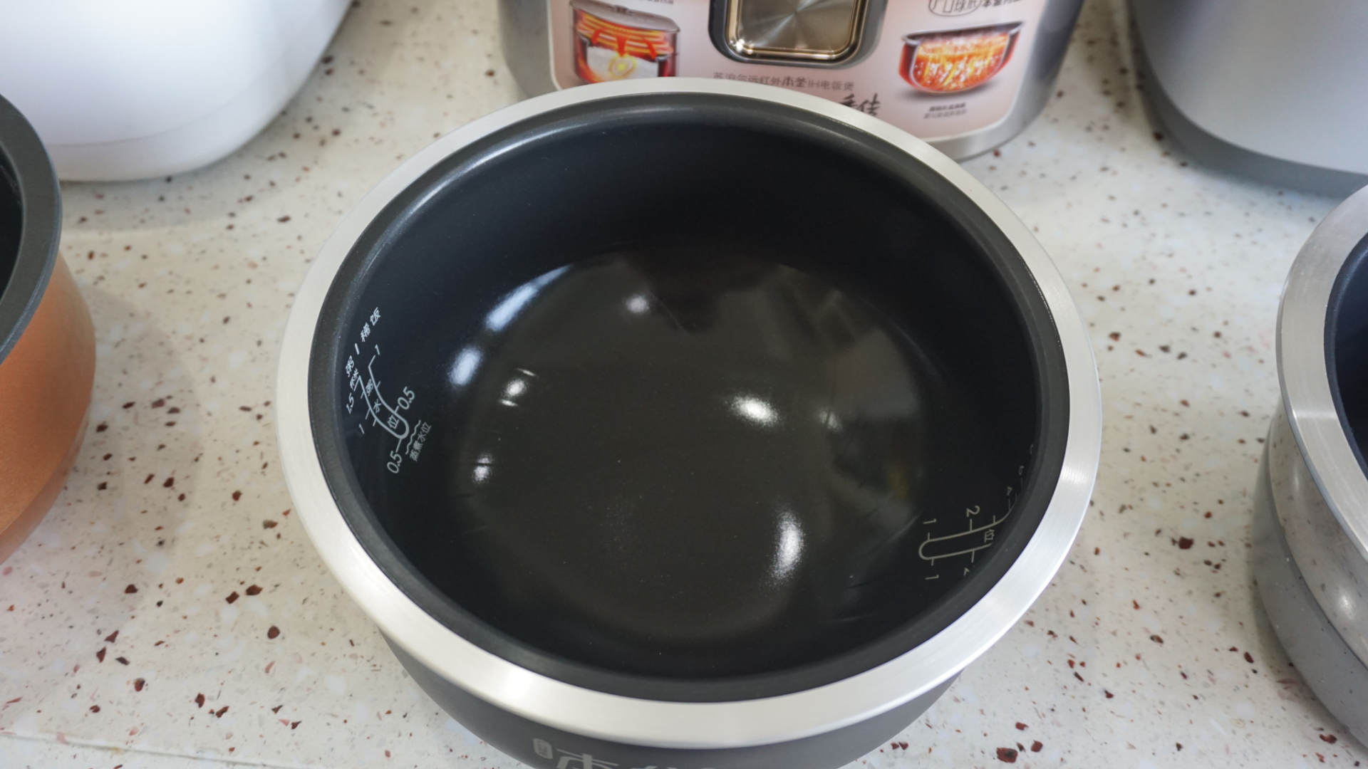 几百元的电饭煲和上千元的区别,电饭煲选哪一款比较好