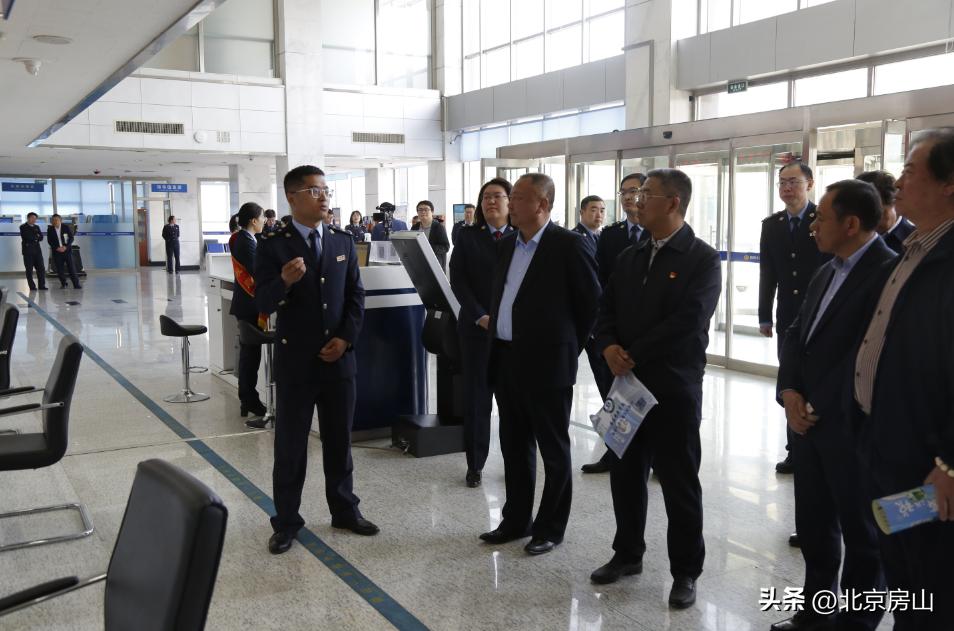 春风送暖益企,春风送暖助发展助企惠民