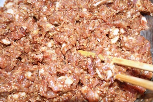 做荠菜饺子该怎么放馅,做荠菜肉饺子馅儿的配方和调料