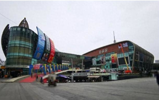 2024年蓝光金荷花房价,成都蓝光房地产