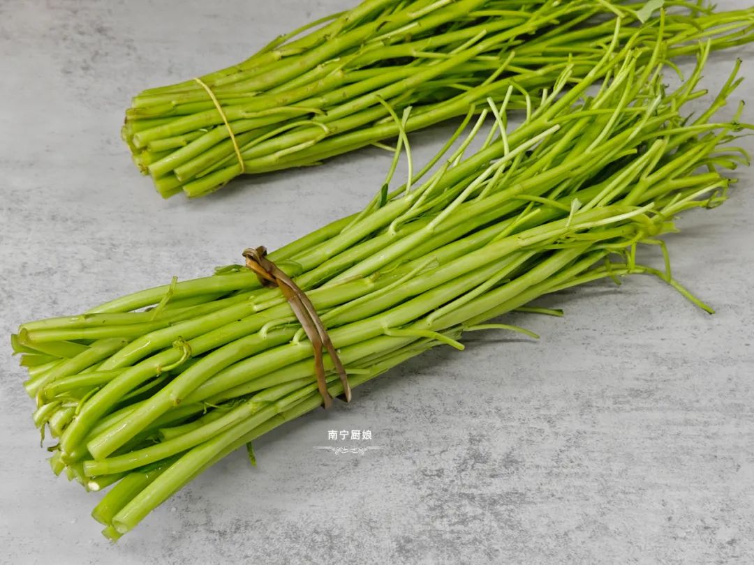 现摘现卖6元一斤,3元一斤大量上市菜