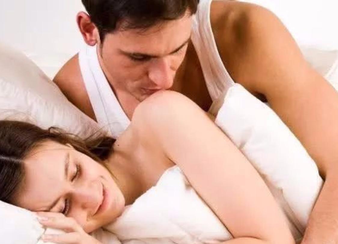 妻子和丈夫同房，被丈夫“种草莓”，第二天匆匆赶到医院，为何？