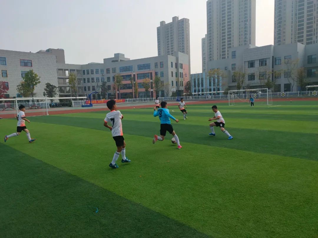 小小足球大小梦想,小学足球联赛拉开帷幕