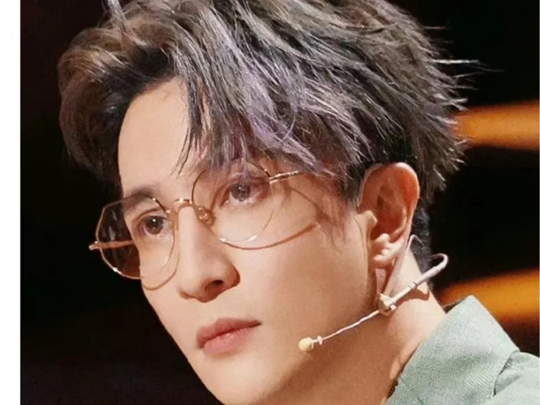 薛之谦刘惜君笑场完整版,刘惜君忘词薛之谦笑场聊表心意