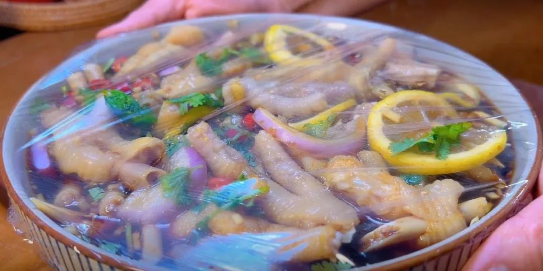 什么食物有胶原蛋白最多让脸饱满,吃什么样的胶原蛋白能让皮肤饱满