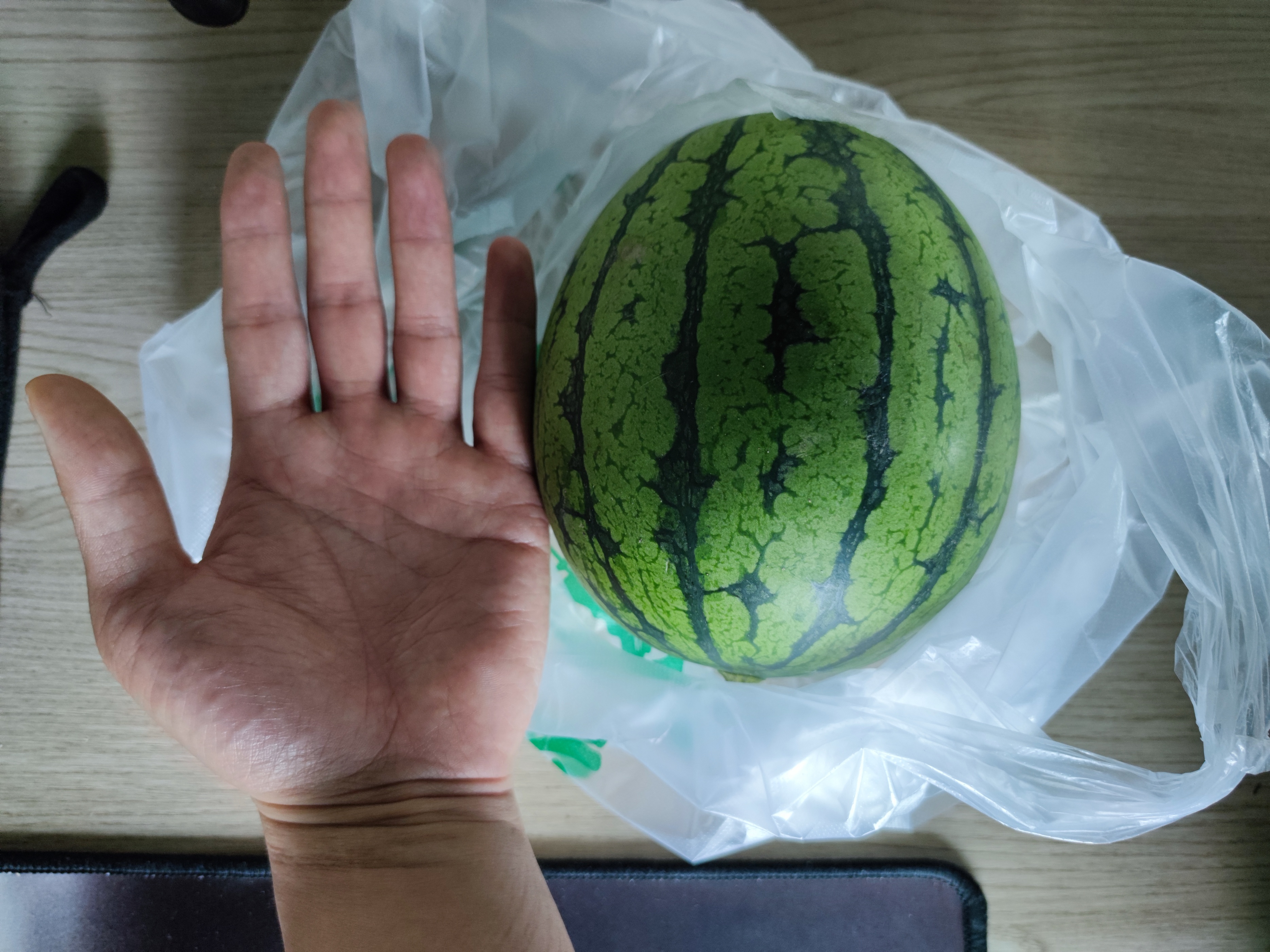 买一个西瓜剩8元买两个西瓜差10元,庞各庄西瓜哪里买最便宜