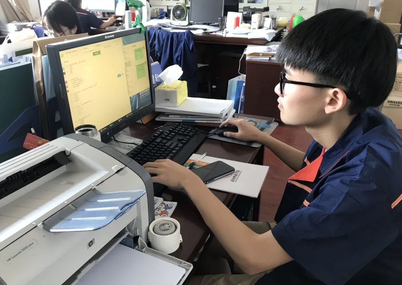 大学生辞职信,大学学生辞职信