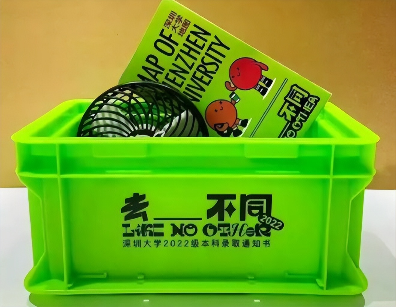 深圳大学通知书变化,深圳大学让每一个新生充满新生