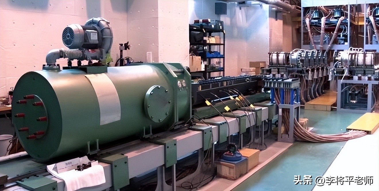 中国电磁炮巨大威力,电磁炮真的能打穿100公里的钢板